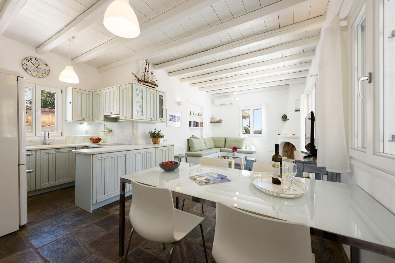 Вилла A Delight House Marathion Экстерьер фото