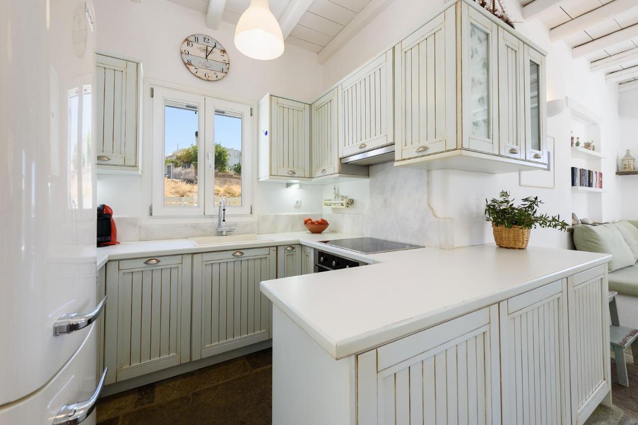 Вилла A Delight House Marathion Экстерьер фото